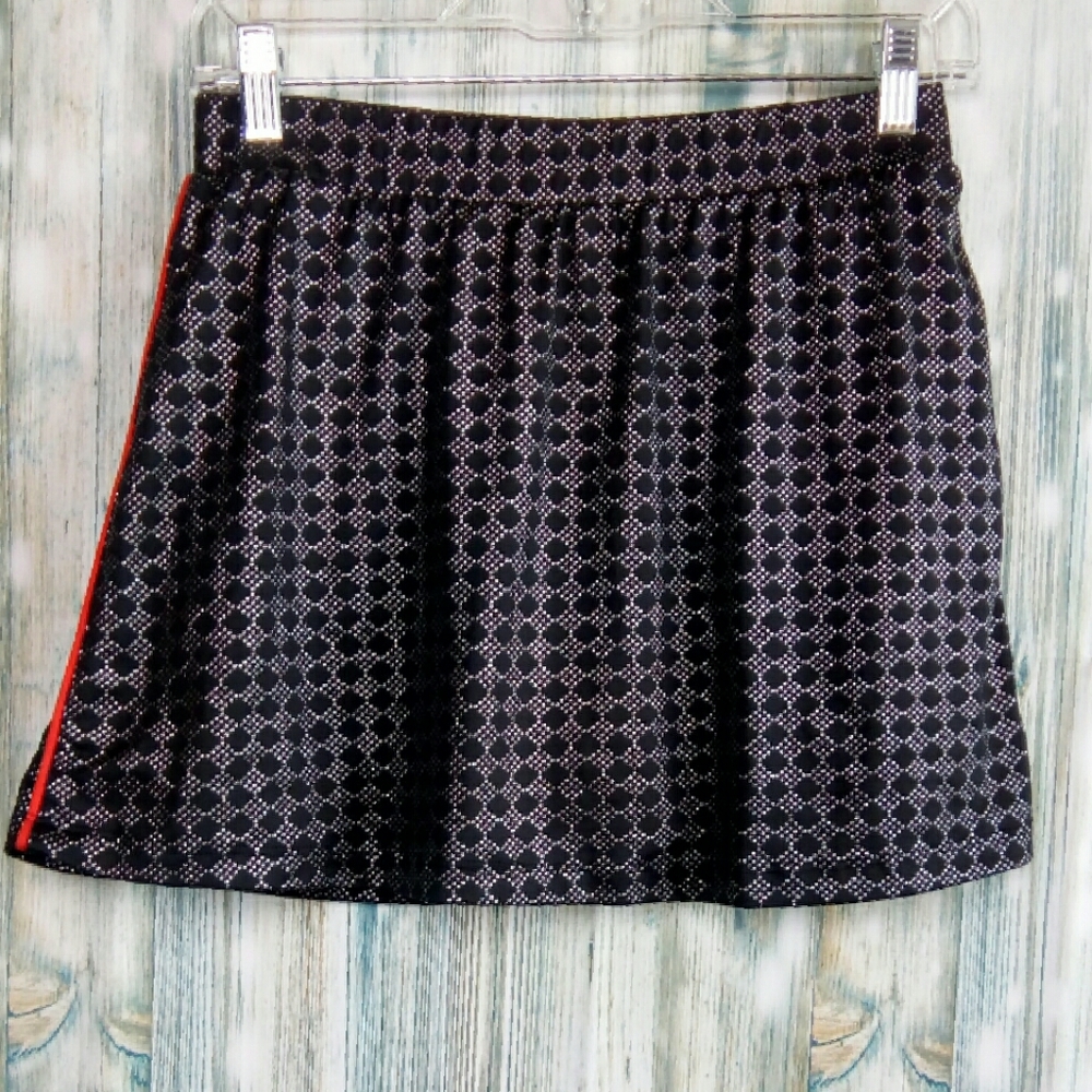 TAil skort women's small black silver red stripe